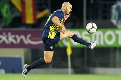 Αλβάρες ο αντί-Χουανίτο στον Αστέρα