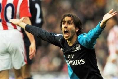 Προτιμάει Αγγλία ο Μπεναγιούν