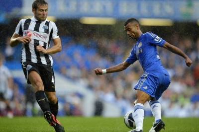 Ύμνοι Κόουλ για Αζάρ και Τόρες