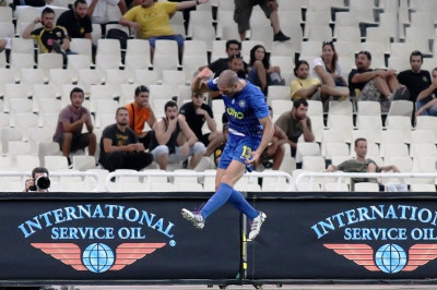 Άνοιξε λογαριασμό ο Άλβα