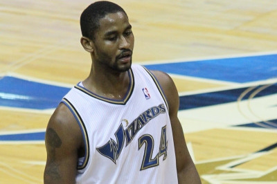 «Εκλεκτός» του «εξάστερου» ο Άρμστρονγκ (videos)