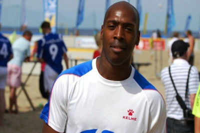 Γκολάρα στο beach soccer (video)