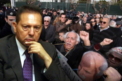 Κόβουν τα δώρα σε συνταξιούχους και μισθωτούς του Δημοσίου