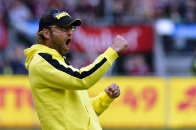 Παράπονα για τη διαιτησία από Κλοπ