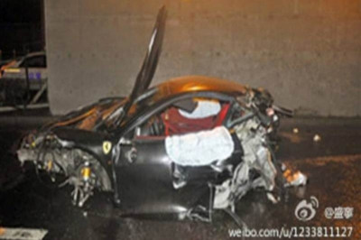 Το όργιο μέσα στη Ferrari τους οδήγησε στο θάνατο