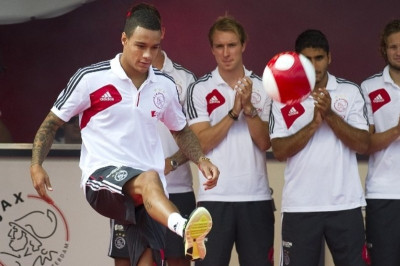 Φαν ντερ Βιλ: «Η Παρί μπορεί να γίνει... Ρεάλ»