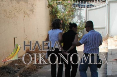 Στον ανακριτή από την πίσω πόρτα η παπαδιά