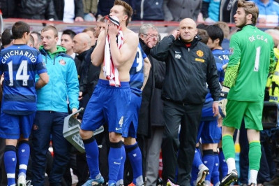 Μάντσεστερ Γιουνάιτεντ: Πλήγμα με Τζόουνς