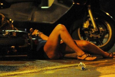 Σε κακή κατάσταση διάσημη ηθοποιός που έπεσε από μοτοσικλέτα