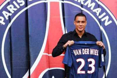 Φαν ντερ Βιλ: «Ήρθα για τίτλους»