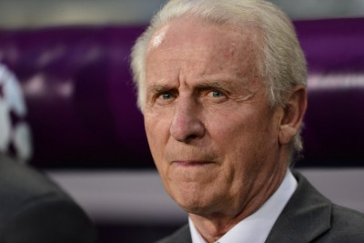 Παρακάλια... σερβιτόρου σε Τραπατόνι!