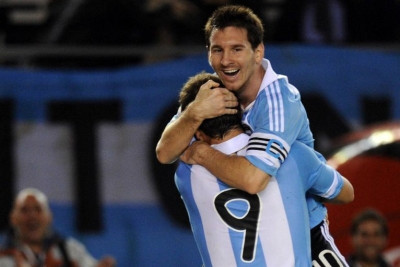 «Κοριτσάκια οι Μέσι και Ιγκουαΐν»!