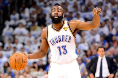 Οκλαχόμα Σίτι Θάντερ: Απόσταση με Τζέιμς Χάρντεν