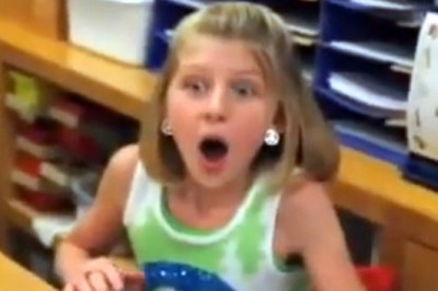 Γιατί τρομάζει ξαφνικά αυτό το κοριτσάκι;