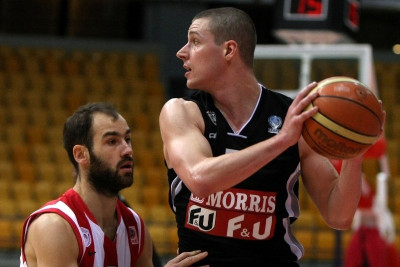 ΜακΓκράθ: «Παλεύουμε πολύ μέσα στο γήπεδο»