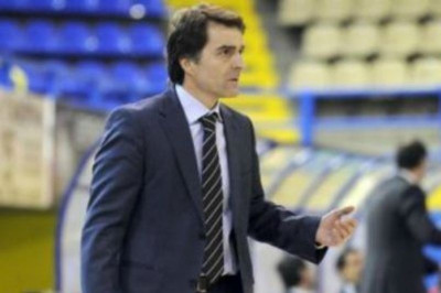 Κουστένης: «Αξιόλογος ο Σιγκούνας»