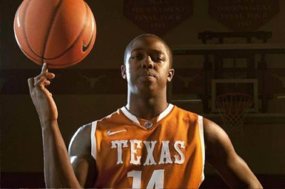 ΑΓΟΡ: Ανεβάζει ρυθμό ο Μπράουν