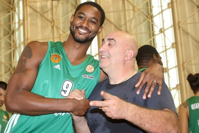 Άρμστρονγκ: «Θα κάνω ό,τι ακριβώς χρειάζεται η ομάδα από μένα»