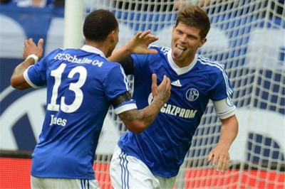 Χούντελαρ: «Με νοιάζει η Σάλκε και όχι το συμβόλαιο»