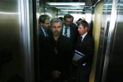 Ξέσπασε καυγάς μεταξύ των τροϊκανών