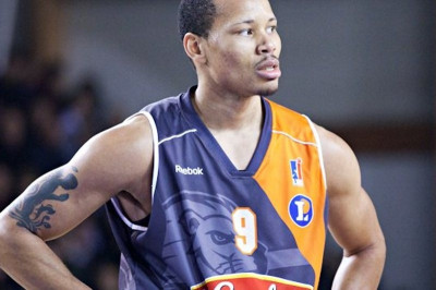 Βίρτους Μπολόνια: Θέλει τον Άκερ!