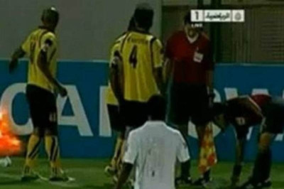 Χειροβομβίδα εξερράγη μέσα σε γήπεδο την ώρα του αγώνα (video)