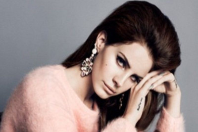 H Lana del Rey και ένας Έλληνας στο νέο βίντεο του H&M