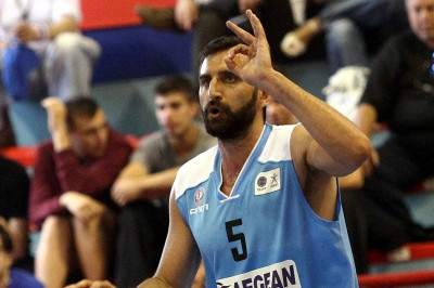 Πανελευσινιακός: Τετ α τετ με τους Έλληνες