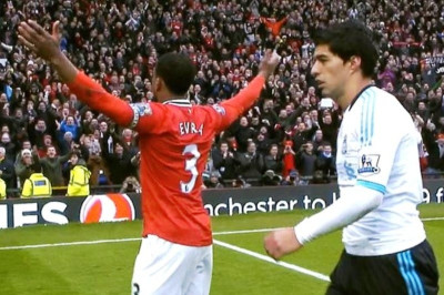 Λίβερπουλ – Μάντσεστερ: Έδωσαν τα χέρια Εβρά – Σουάρεζ (video)