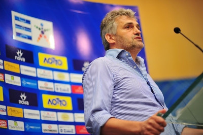 Σάκης Τσιώλης