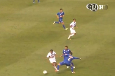 Πέρασε τέσσερις αμυντικούς ο Μόουρα! (video)