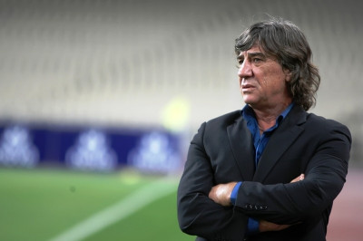 Μαύρος: «Όποιος βλέπει... δράκουλες, θα πάει σπίτι του»