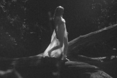 Ημίγυμνη στο νέο βίντεο κλιπ της η Kylie Minogue (video)