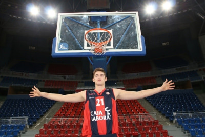 Κάχα Λαμποράλ: Πλάις: «Έχουμε… Ολυμπιακό και τους άλλους» (video)