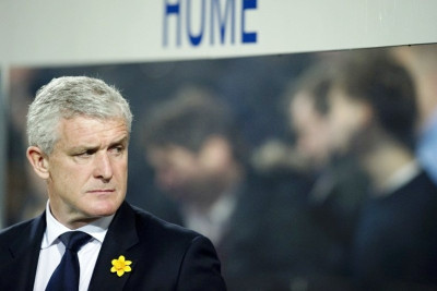 Στηρίζει Χιούζ η ΚΠΡ