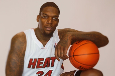 Σαν Αντόνιο Σπερς: Ευκαιρία σε Έντι Κάρι