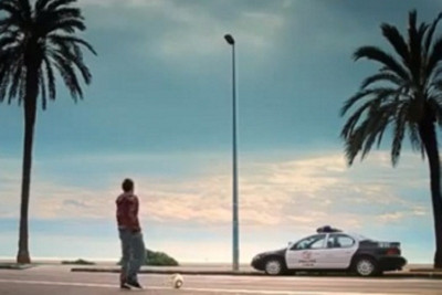 Ο Βίγια σπάει περιπολικό! (video)