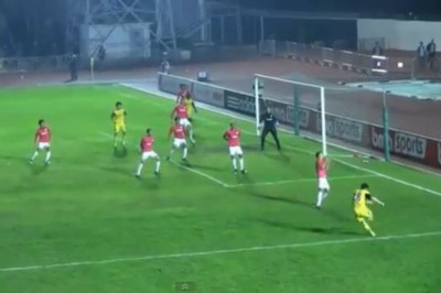 Αυτογκόλ για... Όσκαρ από τερματοφύλακα (Video)