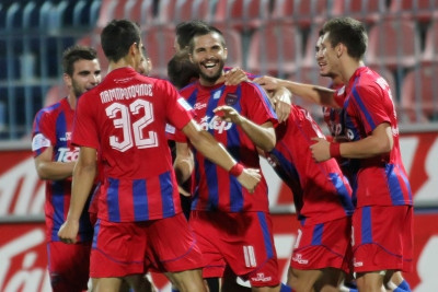 Οι «βιονικοί» και «κολώνες» του Πανιωνίου!