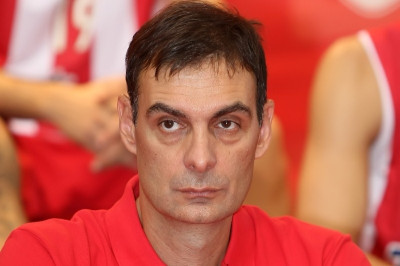 Μπαρτζώκας: «Φτιαγμένος για τίτλους ο Ολυμπιακός» (photos)