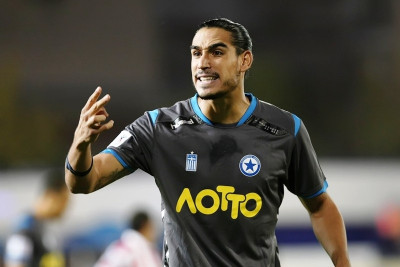 Ατρόμητος: Μέσα Ιγκλέσιας και Σουμπίνιο