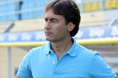 Χατζηνικολάου: «Τα προβλήματα δεν παίζουν ποδόσφαιρο»