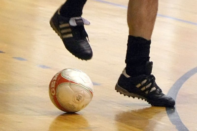 Σοκ: Ενέδρα θανάτου σε γήπεδο σάλας