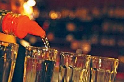 Πουλούσε «μπόμπες» και γλίτωνε φόρους!