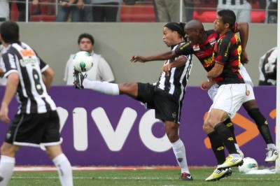 Brasileiro: Επεισόδια και τρελό γκολ (videos)