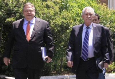 Χρυσή Αυγή: «Κουβέλης και Βενιζέλος νεαρές παρθένες»