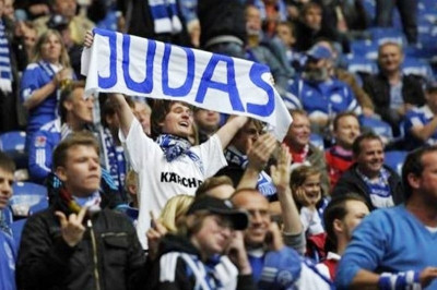 Χωρίς πανό και σημαίες οι οπαδοί της Σάλκε!