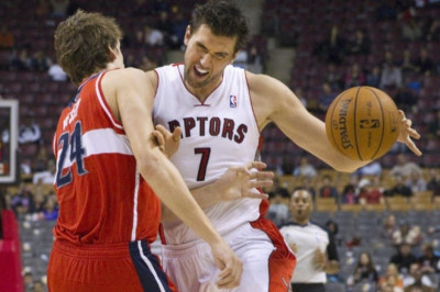 Τορόντο Ράπτορς: «Κολύμπα Μπαρνιάνι»