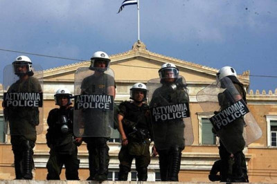 Απόπειρα αυτοκτονίας μετατρέπει σε «φρούριο» τη Βουλή!