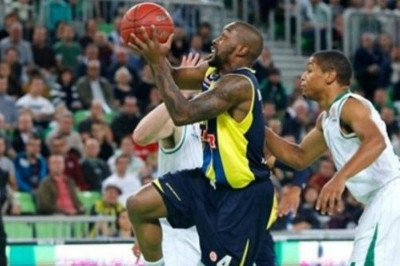 Φενέρμπαχτσε: Παίζει με Ρεάλ ο Μακάλεμπ